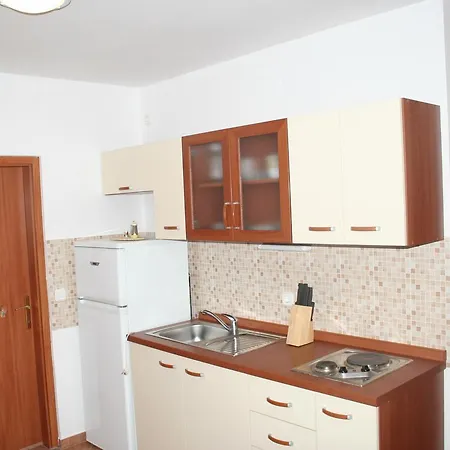 Mandre 4092d Apartment *